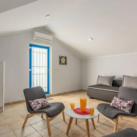 Newly Built Stone Mia With Garden And Pool